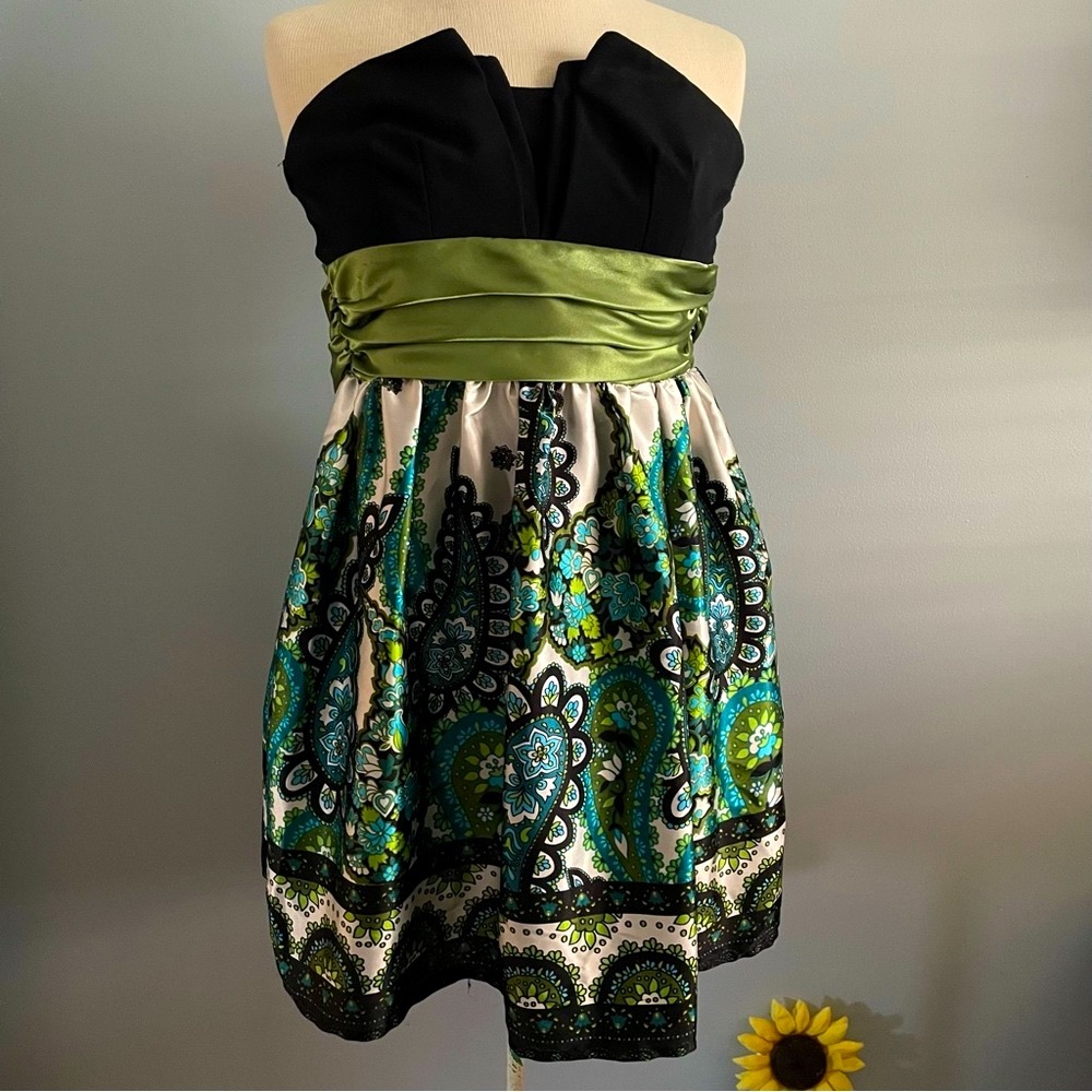 Trixxi Strapless Dress with Bow Green Paisley Size M